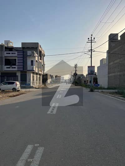 200 yard plot for sale in Ps city 2, punjabi saudagaran scheme 33