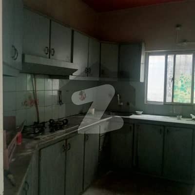 گلستانِِ جوہر ۔ بلاک 13 گلستانِ جوہر,کراچی میں 3 کمروں کا 7 مرلہ فلیٹ 1.3 کروڑ میں برائے فروخت۔