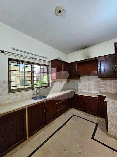 10 Marla Upper Portion Available For Rent In G-13 Islamabad