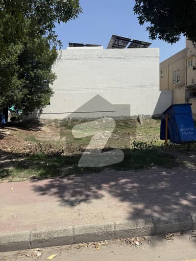 بحریہ ٹاؤن جناح بلاک بحریہ ٹاؤن سیکٹر ای,بحریہ ٹاؤن,لاہور میں 5 مرلہ رہائشی پلاٹ 90.0 لاکھ میں برائے فروخت۔