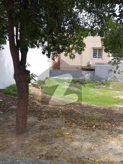10M Hot Location Plot For Sale Bahria town Lahore