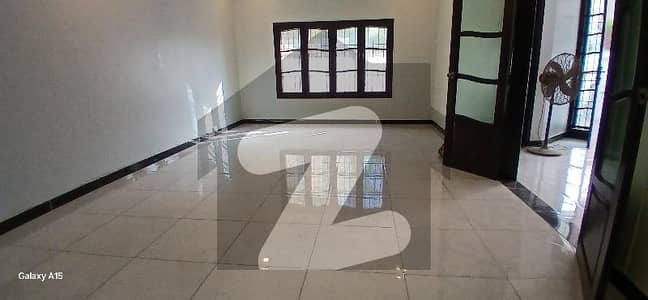 ڈی ایچ اے فیز 6 ڈی ایچ اے ڈیفینس,کراچی میں 5 کمروں کا 1 کنال مکان 12.0 کروڑ میں برائے فروخت۔