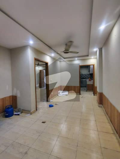 فارمانئیٹس ہاؤسنگ سکیم لاہور میں 2 کمروں کا 5 مرلہ بالائی پورشن 42.0 ہزار میں کرایہ پر دستیاب ہے۔