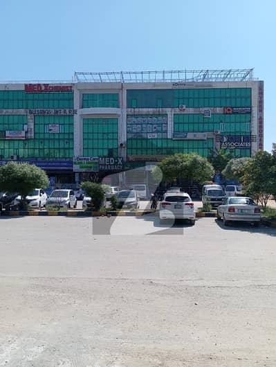 آئی ۔ 8 مرکز آئی ۔ 8,اسلام آباد میں 4 مرلہ Studio دفتر 1.2 لاکھ میں کرایہ پر دستیاب ہے۔