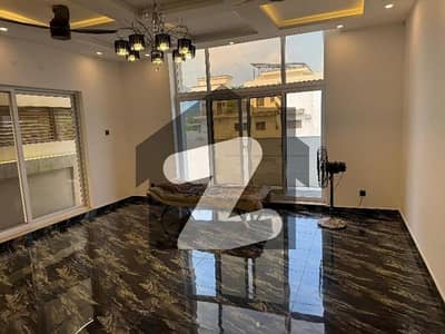 ڈی ۔ 12 اسلام آباد میں 1 کنال مکان 22.5 کروڑ میں برائے فروخت۔