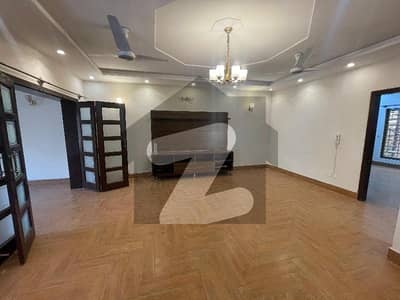 بحریہ انکلیو بحریہ ٹاؤن,اسلام آباد میں 2 کمروں کا 8 مرلہ بالائی پورشن 60.0 ہزار میں کرایہ پر دستیاب ہے۔