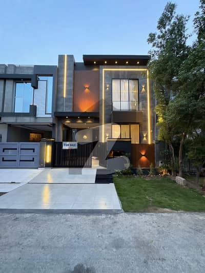 5 MARLA ULTRA MODERN BRAND NEW HOUSE FOR SALE IN NASHEMAN IQBAL PHASE 2 VERY REASONABLE PRICE