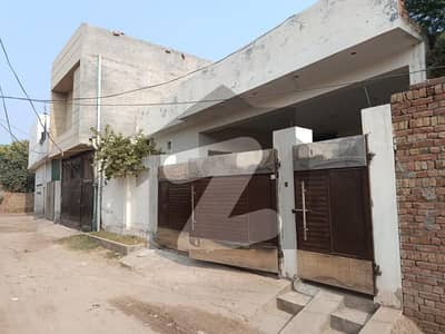 خان ویلیج ملتان میں 3 کمروں کا 10 مرلہ مکان 1.1 کروڑ میں برائے فروخت۔