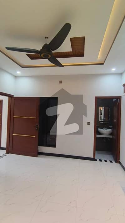 سینٹرل پارک ۔ بلاک اے1 سینٹرل پارک ہاؤسنگ سکیم,لاہور میں 4 کمروں کا 5 مرلہ مکان 85.0 ہزار میں کرایہ پر دستیاب ہے۔