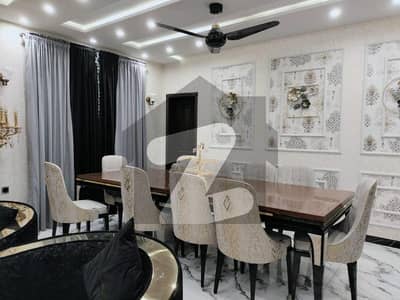 سٹی ہاؤسنگ سوسائٹی گوجرانوالہ میں 6 کمروں کا 1 کنال مکان 6.0 کروڑ میں برائے فروخت۔