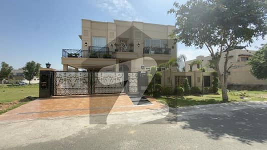 Luxurious 1 Kanal House For Sale Lake City, Lahore A Stunning, Modern 1 Kanal Residence Is Now Available In One Of Lahore's Most Prestigious Gated Communities. This Property Combines Spacious Living With Premium Finishes, Perfect For Families Seeking Comfort And Elegance.