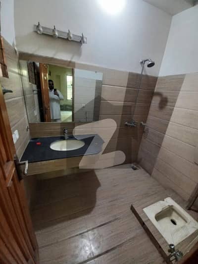 10 Marla New Lower Portion In Allama Iqbal Town Prime Location Near Park Market And Masjid.