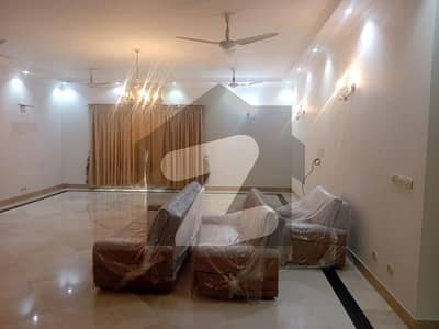 ڈی ایچ اے فیز 1 - بلاک ڈی فیز 1,ڈیفنس (ڈی ایچ اے),لاہور میں 4 کمروں کا 2 کنال زیریں پورشن 1.6 لاکھ میں کرایہ پر دستیاب ہے۔