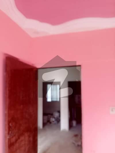 نارتھ کراچی کراچی میں 4 کمروں کا 5 مرلہ فلیٹ 70.0 لاکھ میں برائے فروخت۔