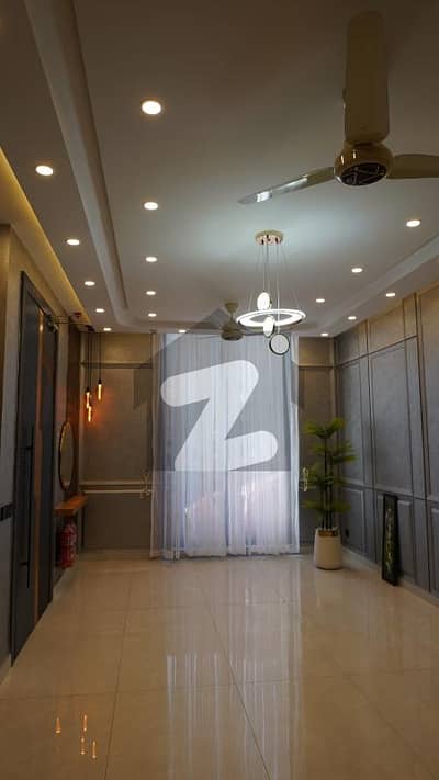 ڈی ایچ اے 9 ٹاؤن ڈیفنس (ڈی ایچ اے),لاہور میں 3 کمروں کا 5 مرلہ مکان 2.7 کروڑ میں برائے فروخت۔