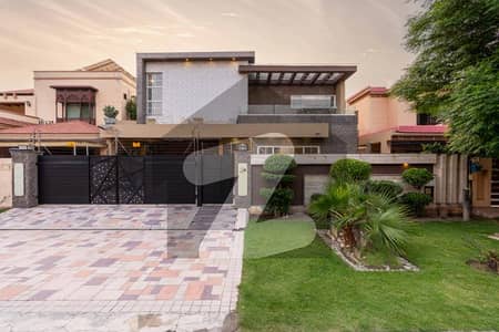 ڈی ایچ اے فیز 5 - بلاک جی فیز 5,ڈیفنس (ڈی ایچ اے),لاہور میں 5 کمروں کا 1 کنال مکان 12.25 کروڑ میں برائے فروخت۔