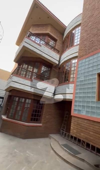 فضائیہ کالونی راولپنڈی میں 6 کمروں کا 1 کنال مکان 16.0 کروڑ میں برائے فروخت۔