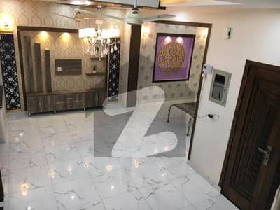 بحریہ ہومز بحریہ ٹاؤن سیکٹر ای,بحریہ ٹاؤن,لاہور میں 4 کمروں کا 7 مرلہ مکان 1.85 کروڑ میں برائے فروخت۔