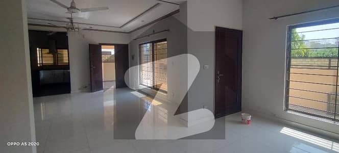 11 Marla Separate Gate Upper Portion For Rent