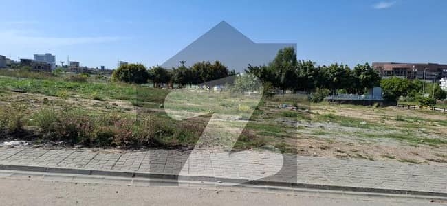 ڈی ایچ اے فیز 5 - سیکٹر ایف ڈی ایچ اے ڈیفینس فیز 5,ڈی ایچ اے ڈیفینس,اسلام آباد میں 10 مرلہ رہائشی پلاٹ 2.4 کروڑ میں برائے فروخت۔