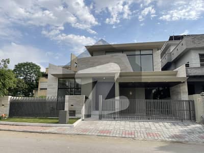 ڈی ایچ اے فیز 2 - سیکٹر ڈی ڈی ایچ اے ڈیفینس فیز 2,ڈی ایچ اے ڈیفینس,اسلام آباد میں 5 کمروں کا 1 کنال مکان 13.8 کروڑ میں برائے فروخت۔