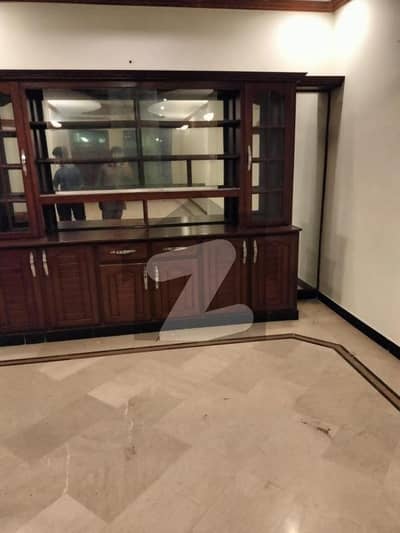 آئی ۔ 8 اسلام آباد میں 2 کمروں کا 12 مرلہ زیریں پورشن 1.2 لاکھ میں کرایہ پر دستیاب ہے۔