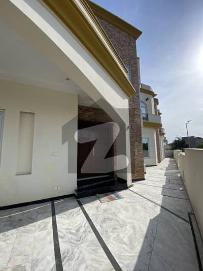 ڈی ایچ اے ڈیفینس فیز 2 ڈی ایچ اے ڈیفینس,اسلام آباد میں 6 کمروں کا 1 کنال مکان 9.0 کروڑ میں برائے فروخت۔