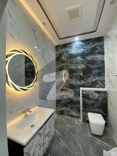 ڈی ایچ اے 11 رہبر لاہور میں 3 کمروں کا 6 مرلہ مکان 3.4 کروڑ میں برائے فروخت۔