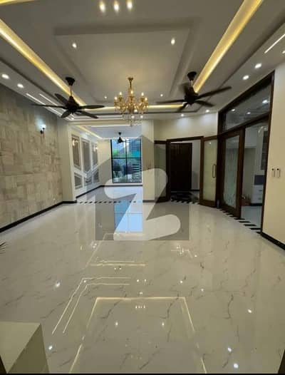 beautiful location brand new house