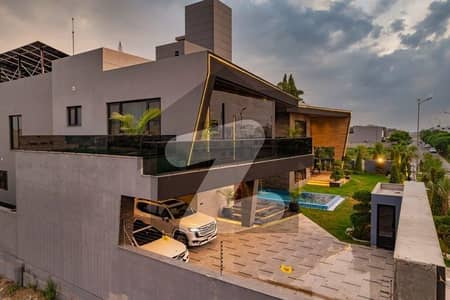 2 KANAL ULTRA LUXURIOUS MODERN DESIGNER HOUSE FOR SALE