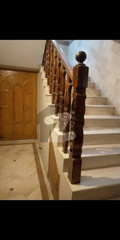 گلستانِِ جوہر ۔ بلاک 2 گلستانِ جوہر,کراچی میں 4 کمروں کا 16 مرلہ بالائی پورشن 1.2 لاکھ میں کرایہ پر دستیاب ہے۔