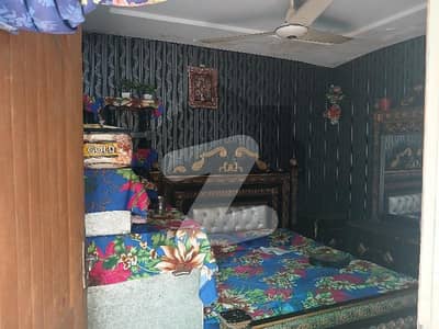 مصطفیٰ ٹاؤن لاہور میں 1 کمرے کا 3 مرلہ بالائی پورشن 19.8 ہزار میں کرایہ پر دستیاب ہے۔