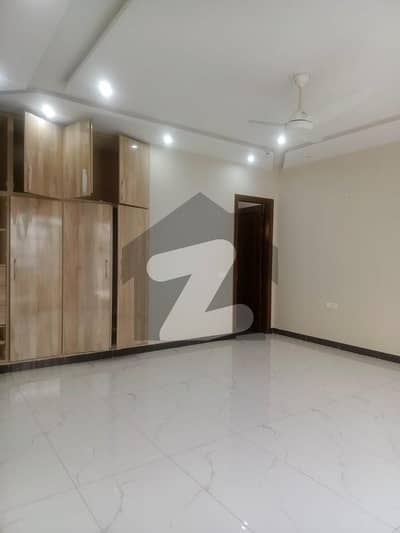 6 MARLA portion for rent brand new near town statsn near expo centre