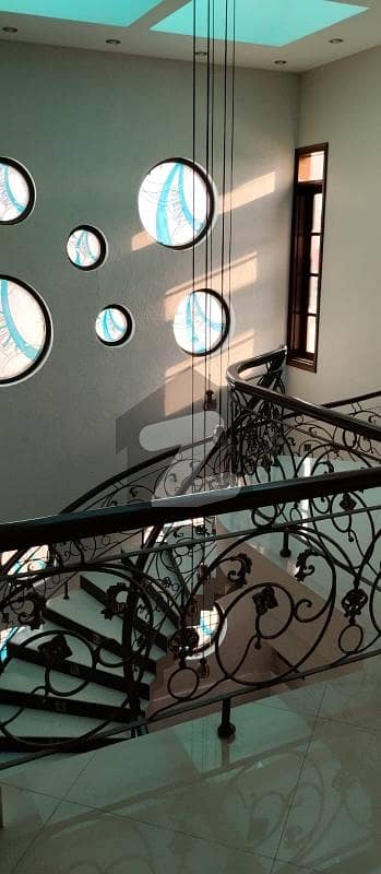 1000 Square Yard Villa Available For Rent