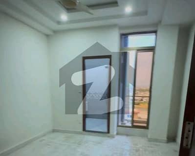 A 525 Square Feet Flat Is Up For Grabs In B-17