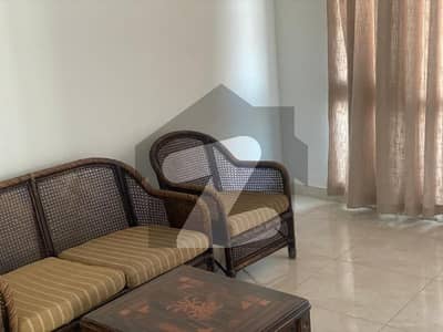 امارکریسنٹ بے ڈی ایچ اے فیز 8,ڈی ایچ اے ڈیفینس,کراچی میں 2 کمروں کا 9 مرلہ فلیٹ 3.0 لاکھ میں کرایہ پر دستیاب ہے۔