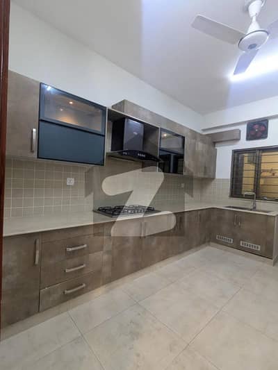 ڈی ایچ اے 9 ٹاؤن ۔ بلاک سی ڈی ایچ اے 9 ٹاؤن,ڈیفنس (ڈی ایچ اے),لاہور میں 3 کمروں کا 5 مرلہ مکان 2.5 کروڑ میں برائے فروخت۔