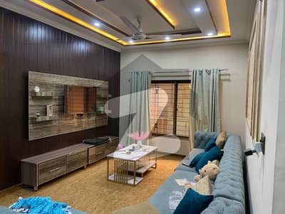 آرکیٹیکٹس انجنیئرز ہاؤسنگ سوسائٹی لاہور میں 5 کمروں کا 5 مرلہ مکان 2.4 کروڑ میں برائے فروخت۔