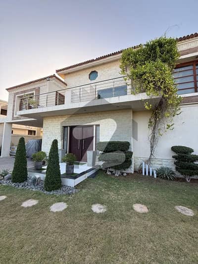 1000 Sq. Yards Well-Maintained House For Sale DHA Phase 8 (Khayaban-e-Iqbal), Karachi