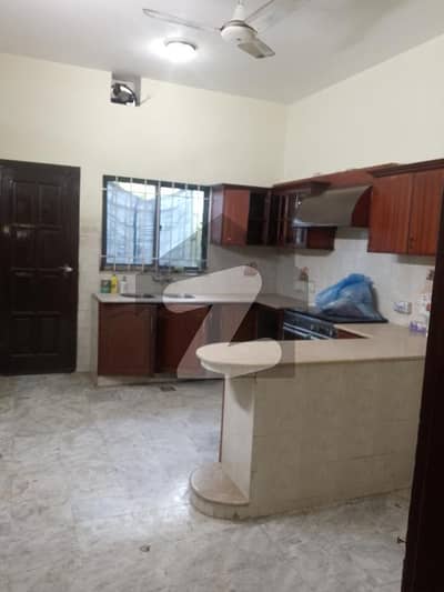 ایف ۔ 10 اسلام آباد میں 3 کمروں کا 1 کنال مکان 1.6 لاکھ میں کرایہ پر دستیاب ہے۔