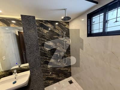 WAPDA TOWN 10 MARLA BRAND NEW MODREN STYLE HOUSE IS AVAILABLE FOR SALE