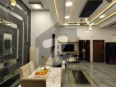 گلشنِ معمار - سیکٹر ٹی گلشنِ معمار,گداپ ٹاؤن,کراچی میں 6 کمروں کا 10 مرلہ مکان 3.5 کروڑ میں برائے فروخت۔