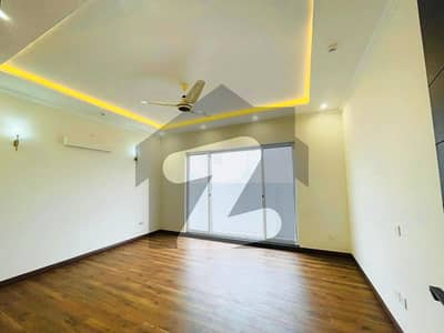 ڈی ایچ اے فیز 6 ڈیفنس (ڈی ایچ اے),لاہور میں 5 کمروں کا 1 کنال مکان 10.0 کروڑ میں برائے فروخت۔