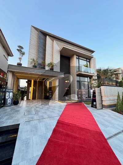 ڈی ایچ اے فیز 6 ڈیفنس (ڈی ایچ اے),لاہور میں 5 کمروں کا 1 کنال مکان 8.89 کروڑ میں برائے فروخت۔