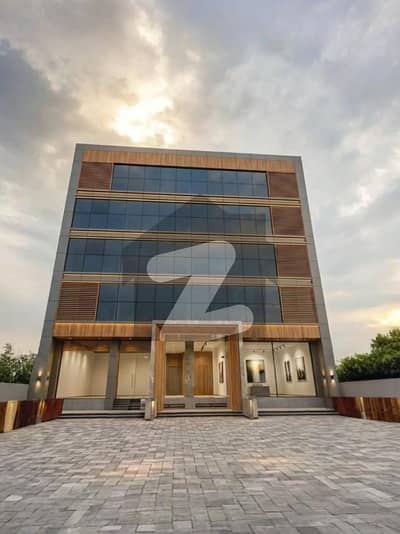 ڈی ایچ اے فیز 8 - کمرشل براڈوے ڈی ایچ اے فیز 8,ڈیفنس (ڈی ایچ اے),لاہور میں 5 کنال Studio دفتر 28.0 لاکھ میں کرایہ پر دستیاب ہے۔