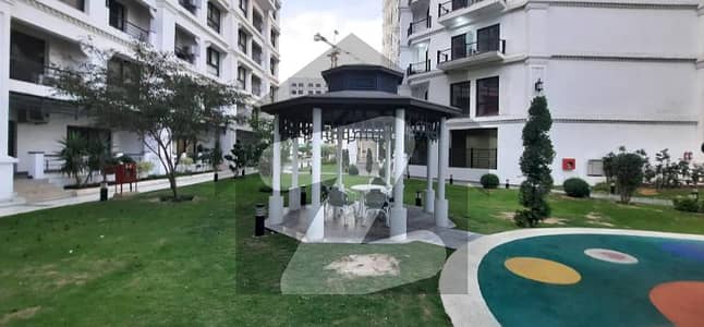 10 MARLA VILLA IN SPRING APARTMENT HOME FACING GARDEN FOR SALE