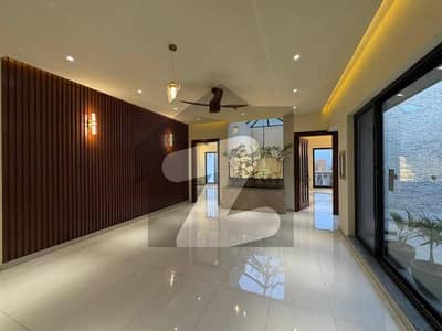 سوان گارڈن ۔ بلاک ایف سوان گارڈن,اسلام آباد میں 4 کمروں کا 1 کنال مکان 1.3 لاکھ میں کرایہ پر دستیاب ہے۔