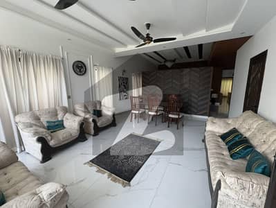 ڈی ایچ اے ڈیفینس فیز 2 ڈی ایچ اے ڈیفینس,اسلام آباد میں 6 کمروں کا 1 کنال مکان 3.0 لاکھ میں کرایہ پر دستیاب ہے۔