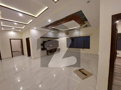 10 MARLA BRAND NEW FULL HOUSE FOR RENT IN GULBAHAR BLOCK SECTOR C BAHRIA TOQN LAHORE