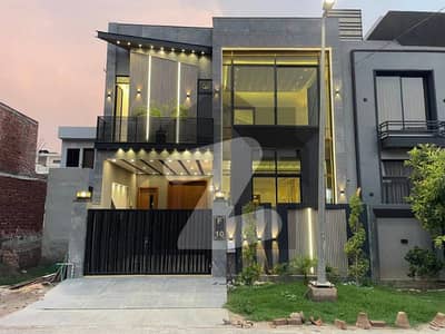 5 Marla Ultra Luxury House For Rent In AA Block Sector D Bahria Town Lahore